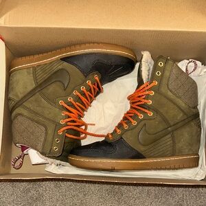 Nike Olive Green/Black High-Top Sneaker